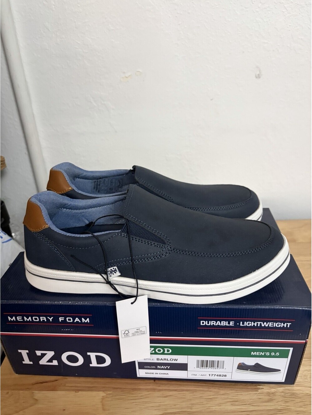 IZOD “Barlow” Men’s Moccasin Style Casual/Dress Shoe Size 9.5 Navy